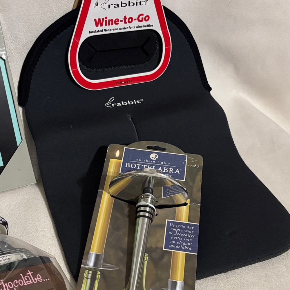 Wine Accessory Gift Set - Picture 2 of 8